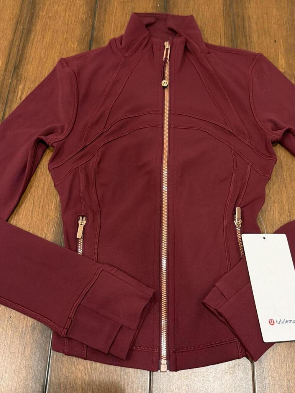 Lululemon Women's Burgundy and Red Jacket